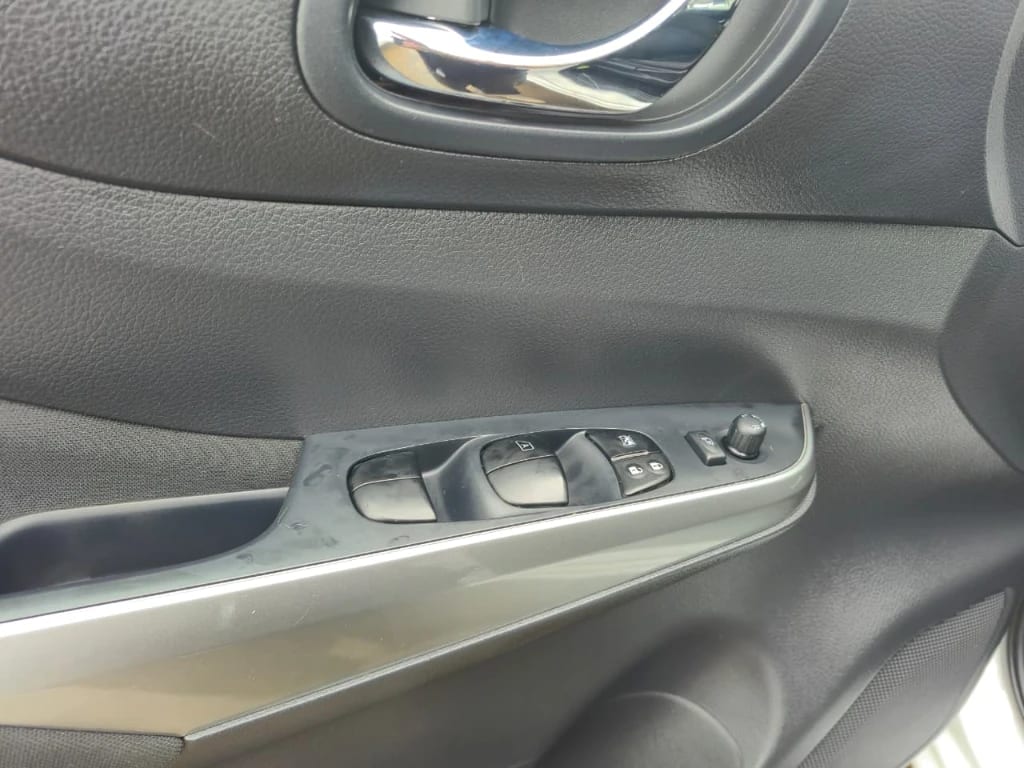 Nissan Navara Navara Xe 2.3 Mt 4x2 año 2023