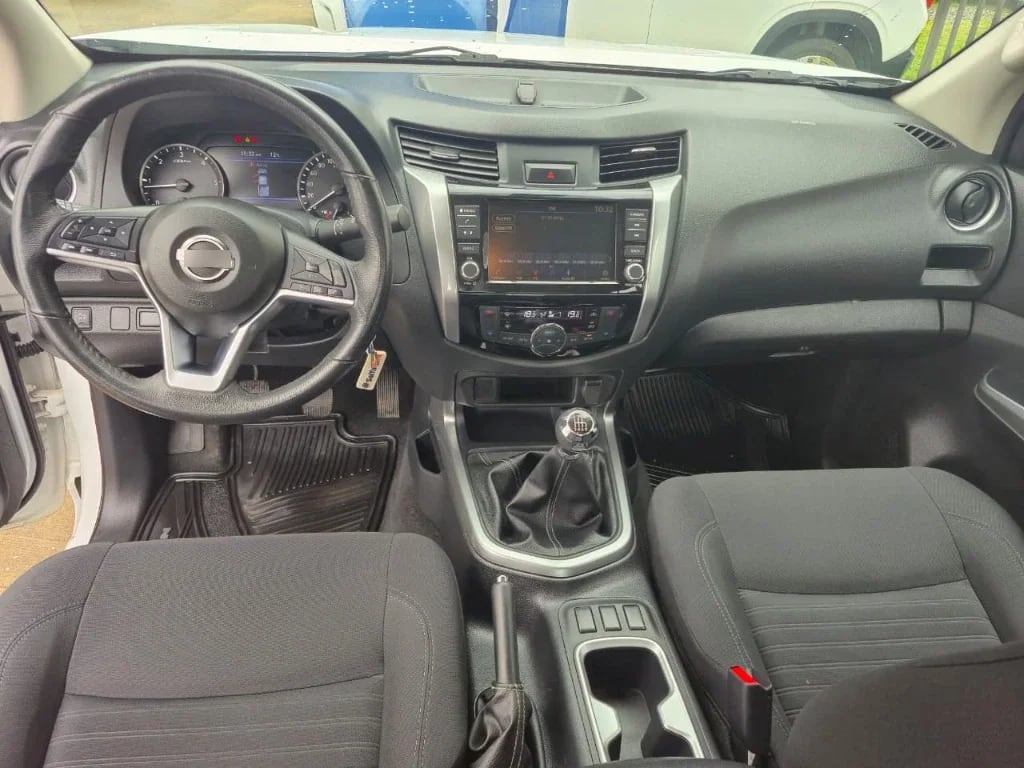 Nissan Navara Navara Xe 2.3 Mt 4x2 año 2023