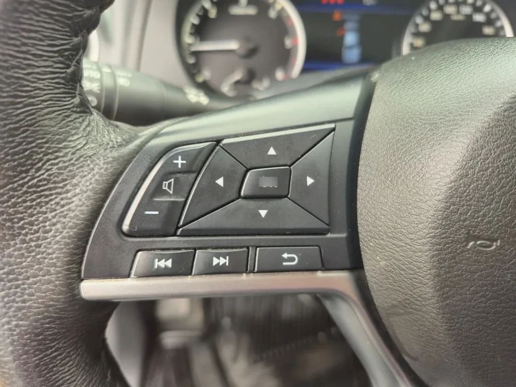 Nissan Navara Navara Xe 2.3 Mt 4x2 año 2023