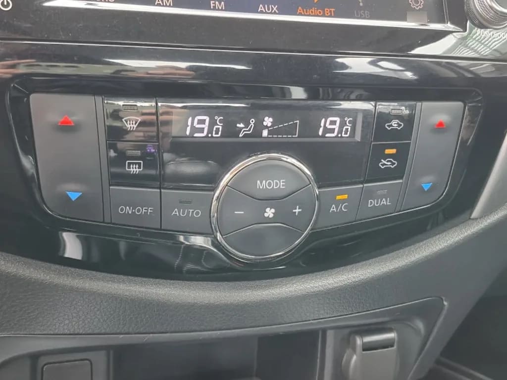 Nissan Navara Navara Xe 2.3 Mt 4x2 año 2023