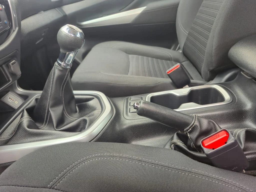 Nissan Navara Navara Xe 2.3 Mt 4x2 año 2023