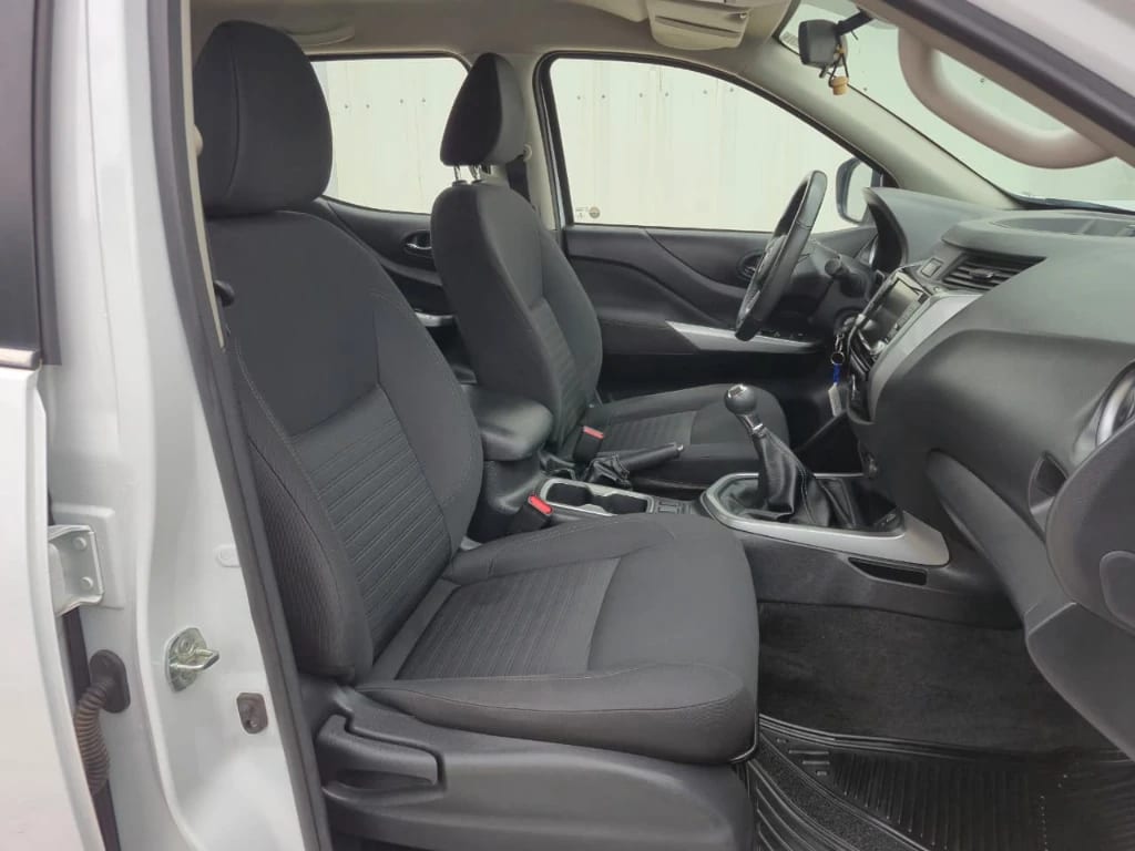 Nissan Navara Navara Xe 2.3 Mt 4x2 año 2023