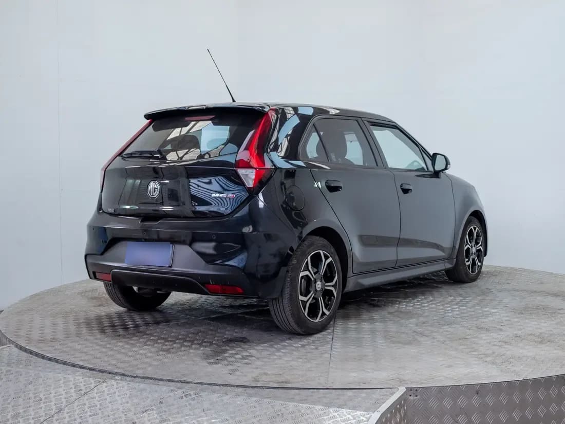 MG 3 Mg 3 1.5 Com At año 2023