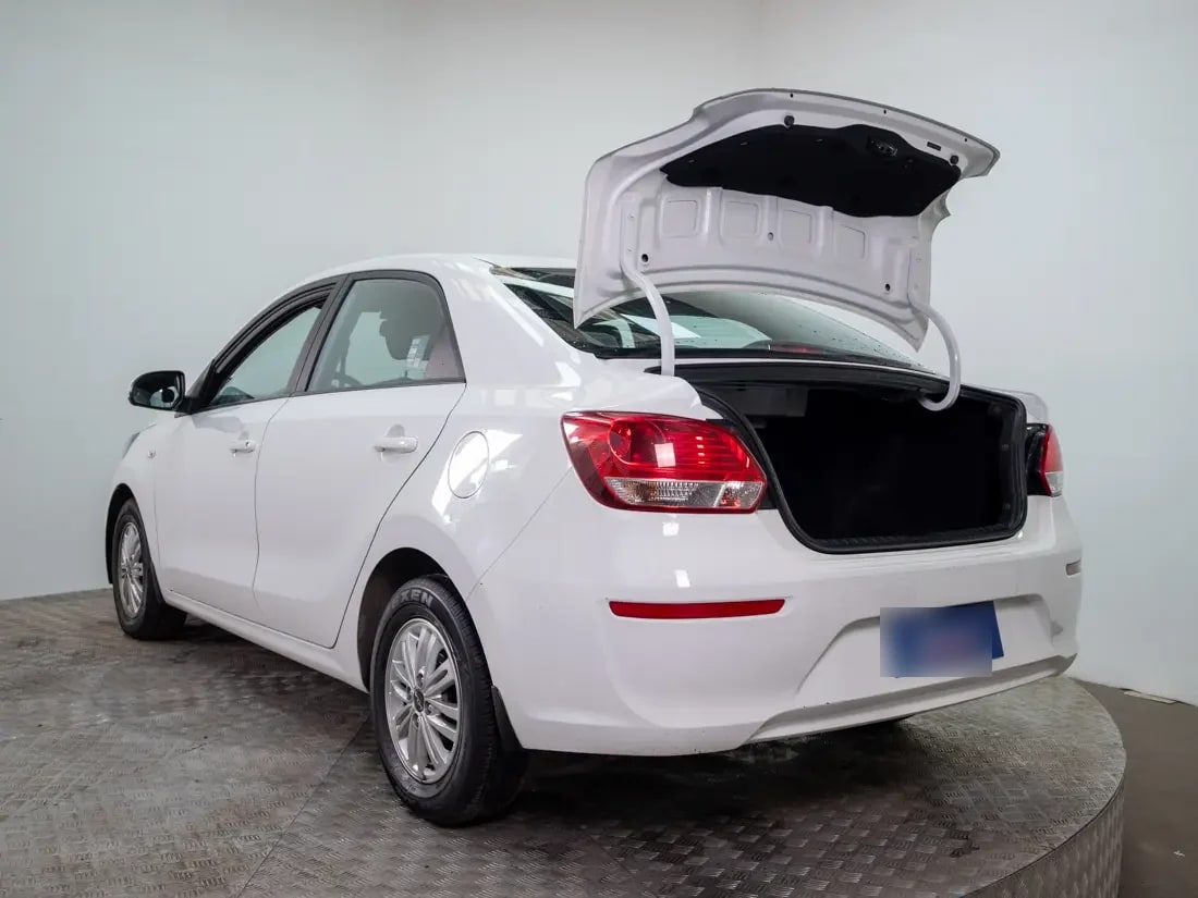 Kia Soluto Soluto 1.4 Lx Ac Mt año 2024