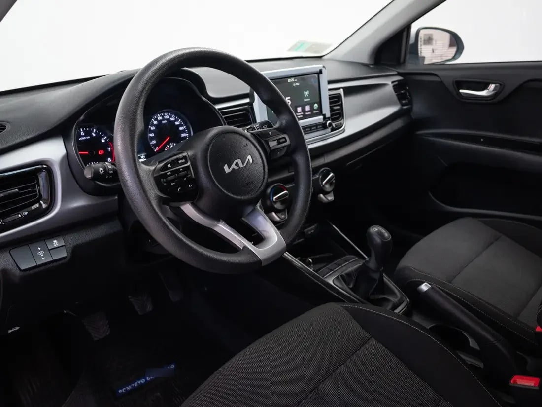 Kia Rio 4 1.4 Ex Full Mt año 2023