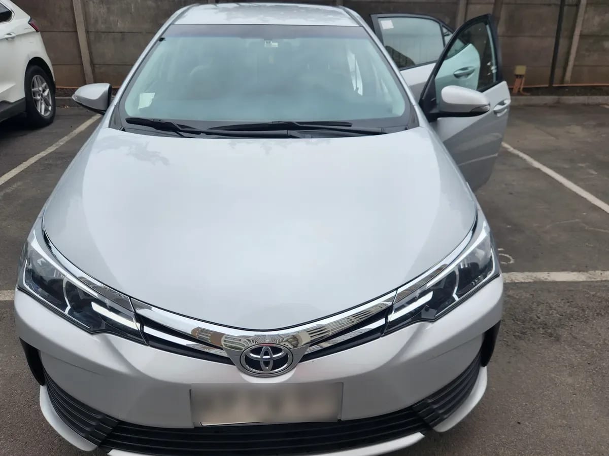 Toyota Corolla 1.8 Sdn Xli Cvt 172u1l0 At año 2018