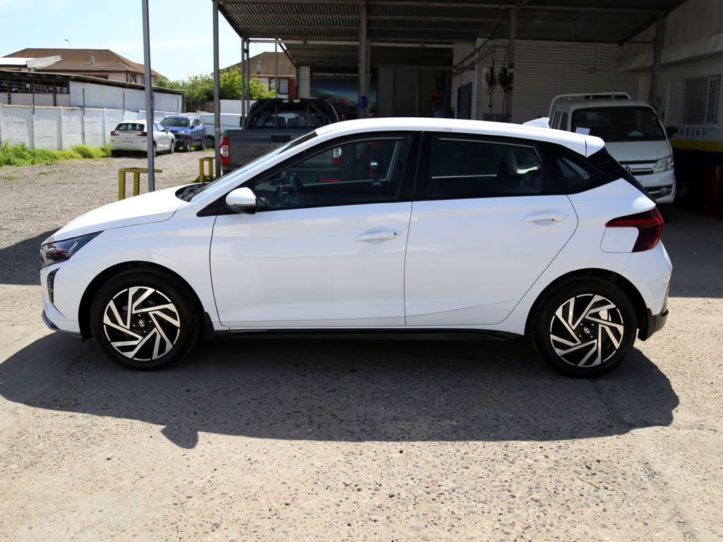 Hyundai I20 Mt 1.4 año 2025