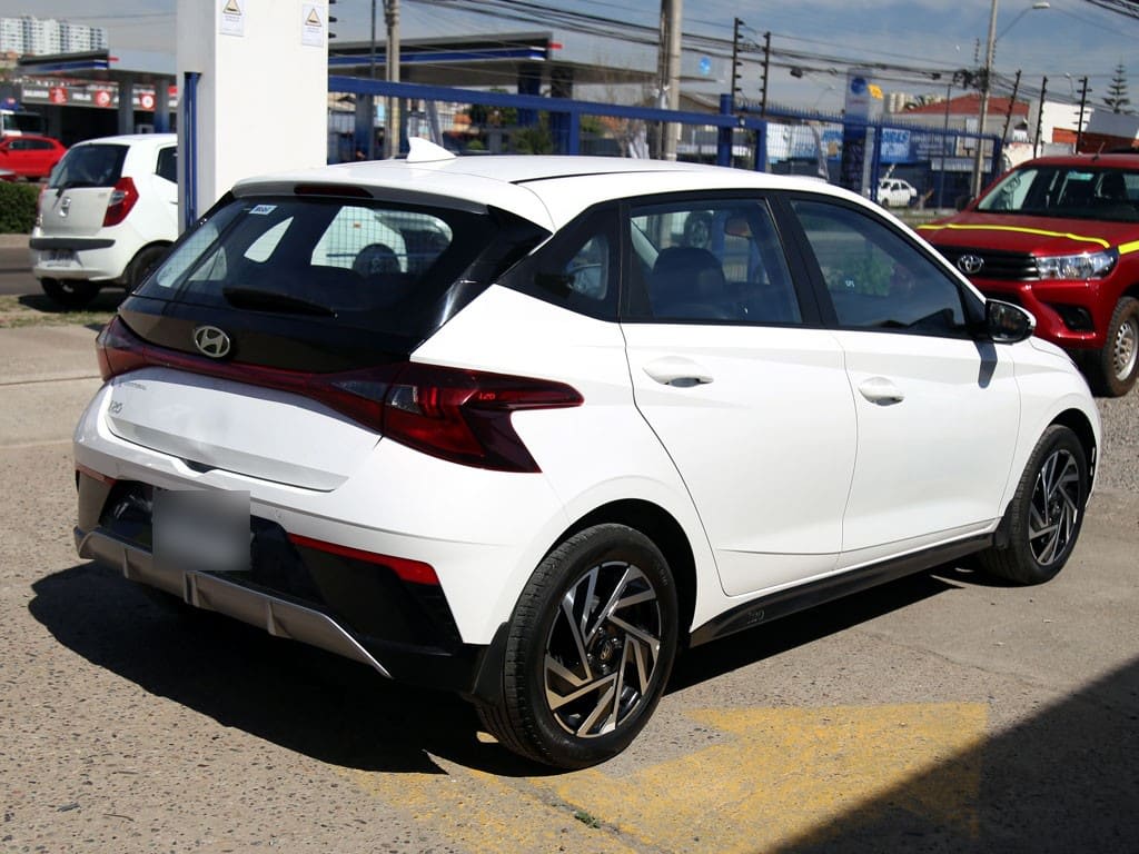 Hyundai I20 Mt 1.4 año 2025