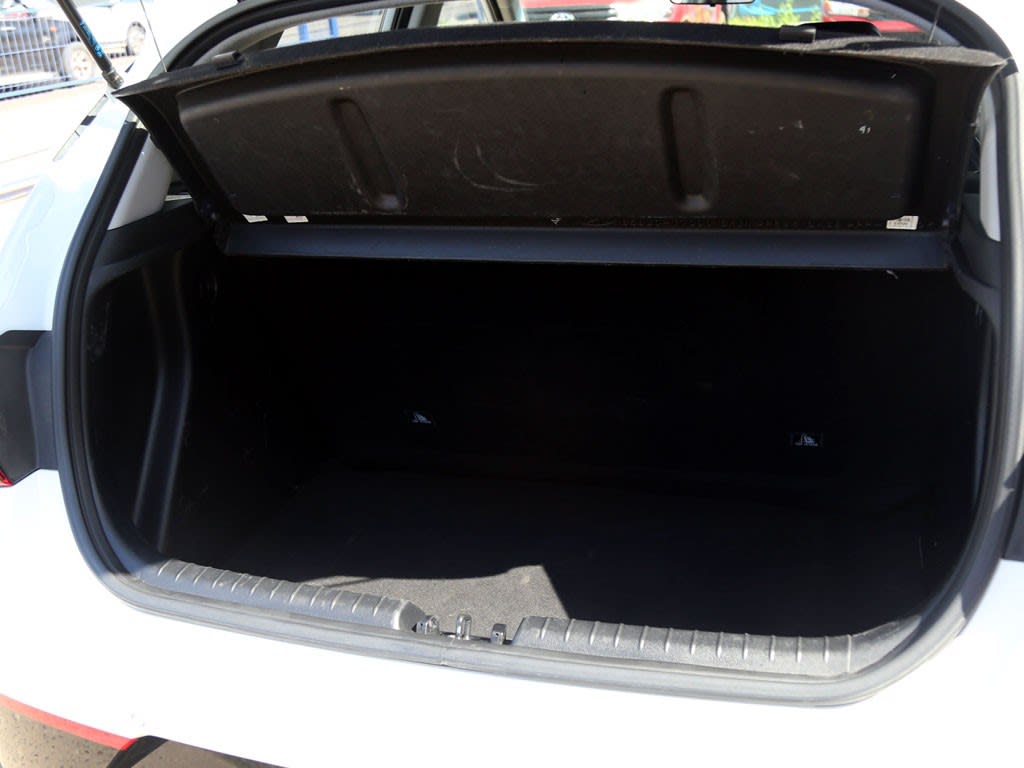 Hyundai I20 Mt 1.4 año 2025