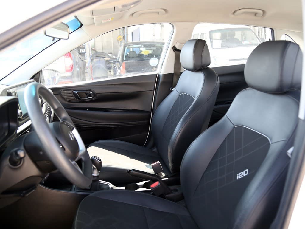 Hyundai I20 1.4 Mt año 2025