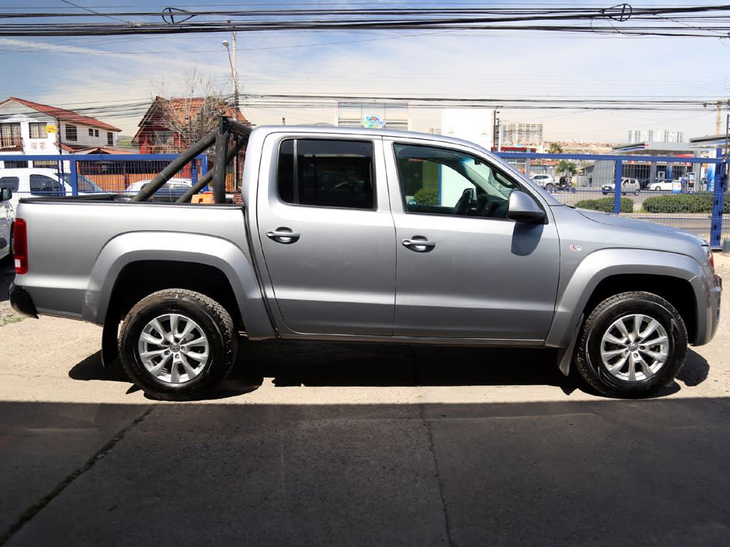 Volkswagen Amarok 2.0 Trendline Diesel 4x4 Mt año 2023