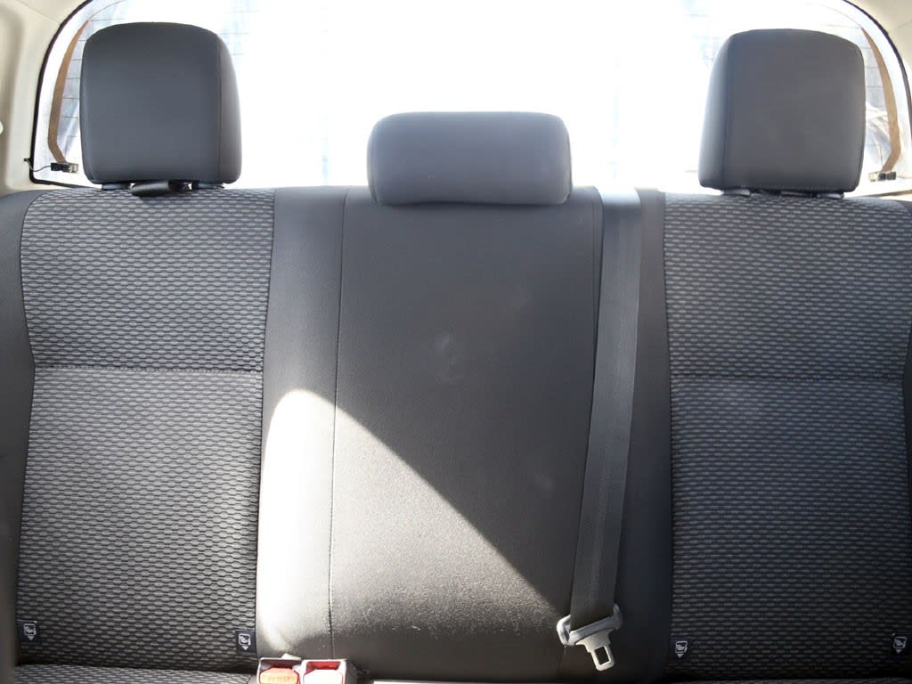 Toyota Hilux Dx Mt 4x4 2.4 año 2023