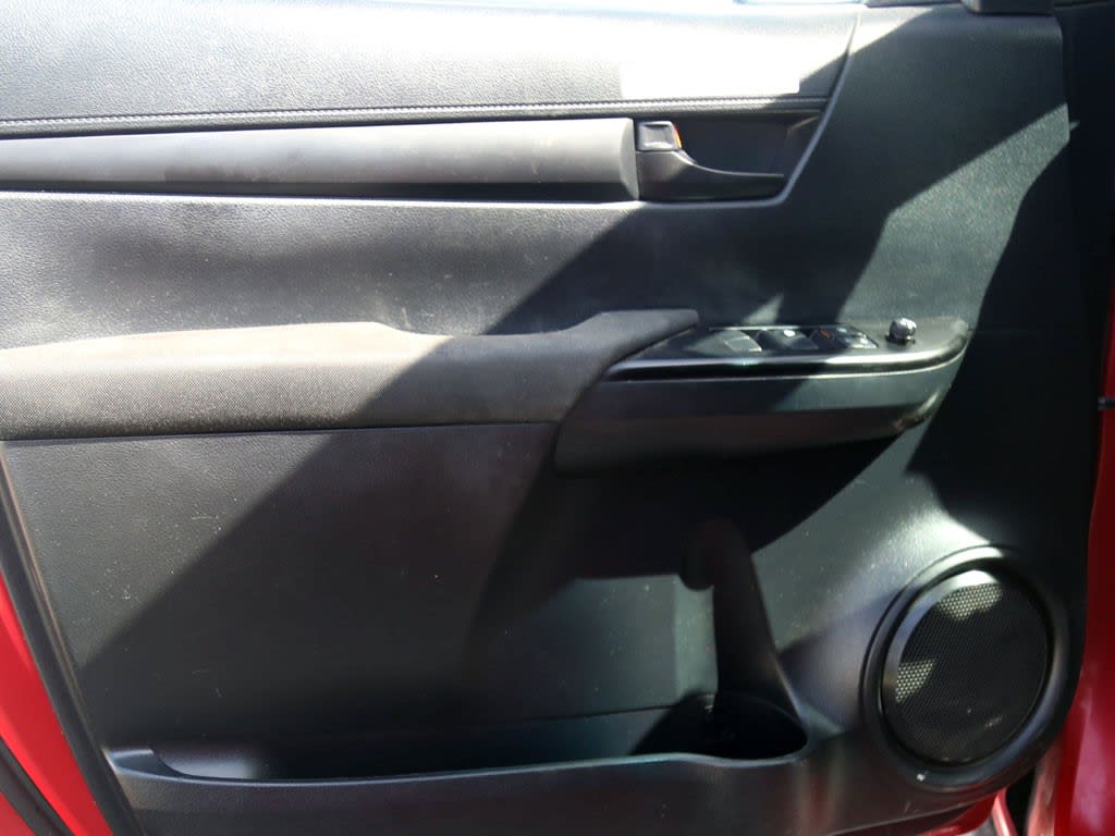 Toyota Hilux Dcab Mt 4x4 2.4 año 2024