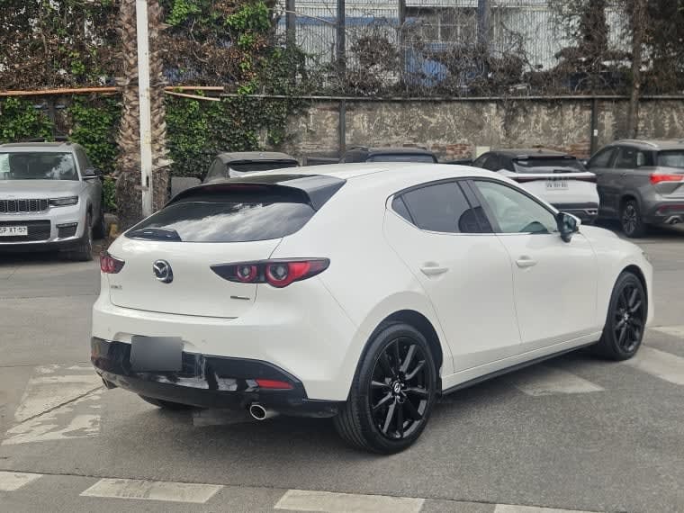 Mazda 3 2.0 Sport Core At año 2024