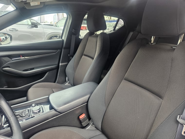 Mazda 3 2.0 Sport Core At año 2024