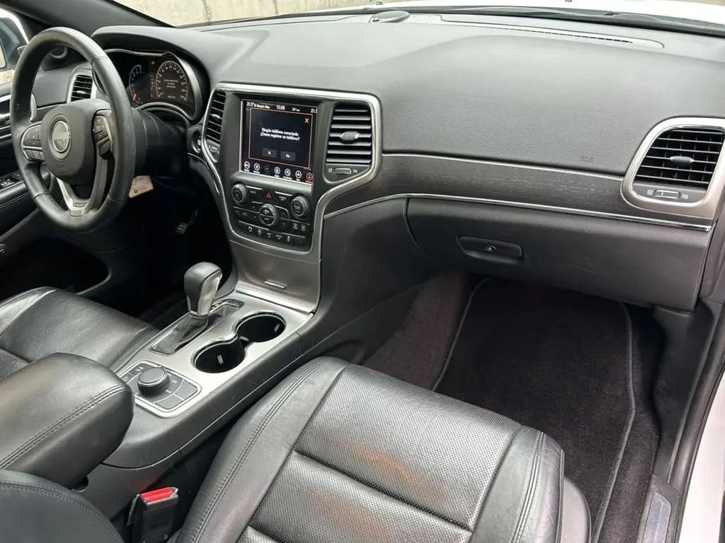 Jeep Grand Cherokee 3.6 Limited Lx 4x4 At 5p año 2018