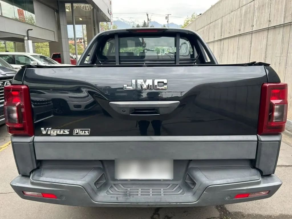 JMC Vigus 2.4 Plus Diesel 4x2 Euro5 Mt 4p año 2023