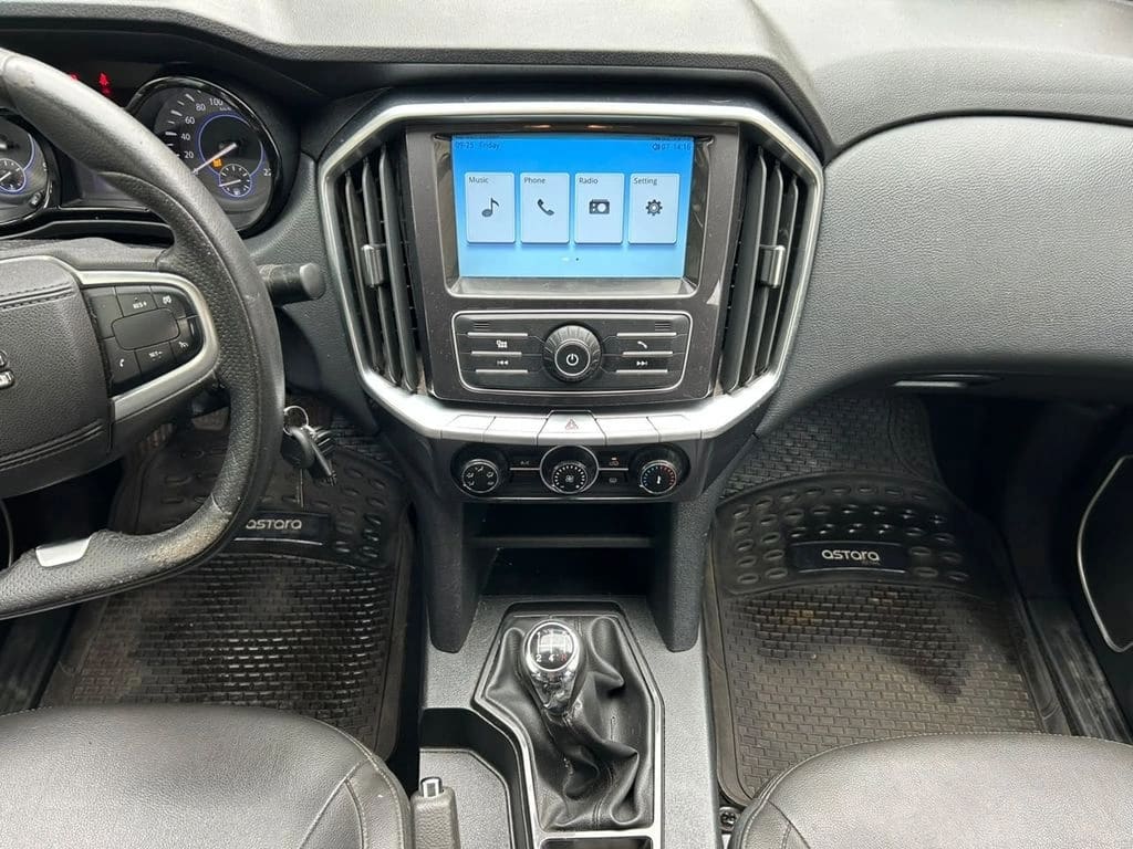 JMC Vigus 2.4 Plus Diesel 4x2 Euro5 Mt 4p año 2023