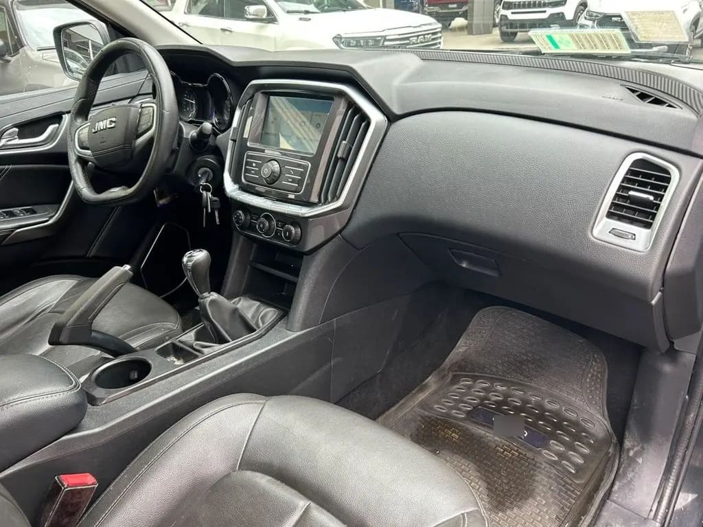 JMC Vigus 2.4 Plus Diesel 4x2 Euro5 Mt 4p año 2023