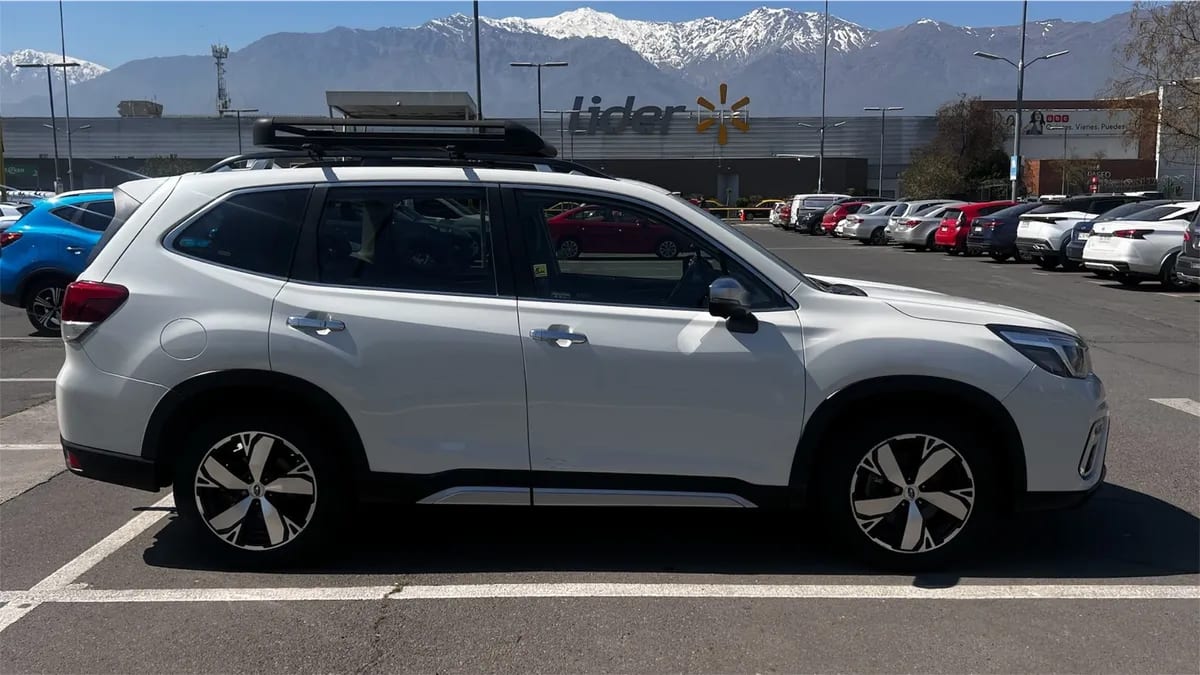 SUBARU FORESTER 2.0 Awd Limited Es At 4x4 año 2021