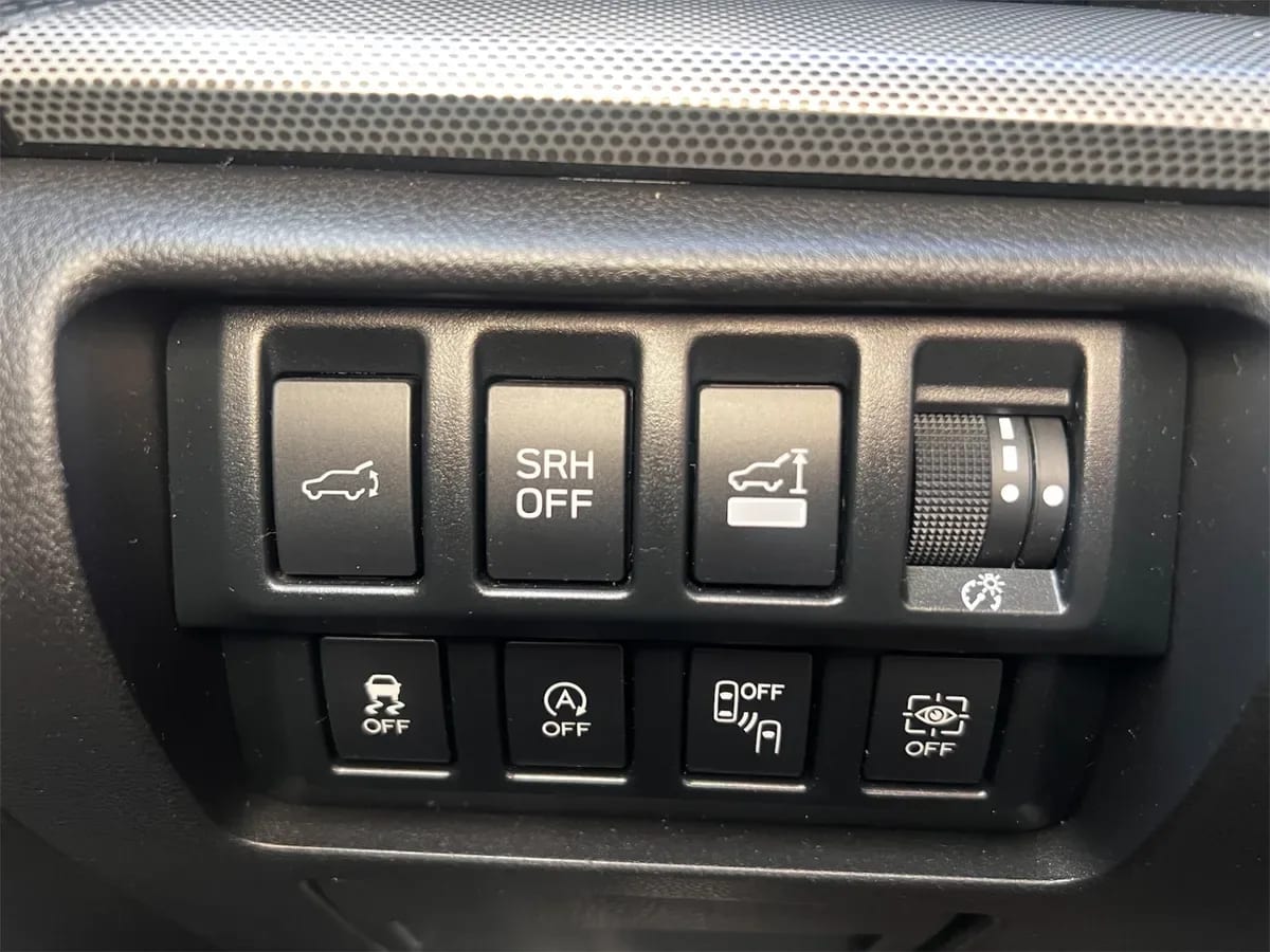 SUBARU FORESTER 2.0 Awd Limited Es At 4x4 año 2021