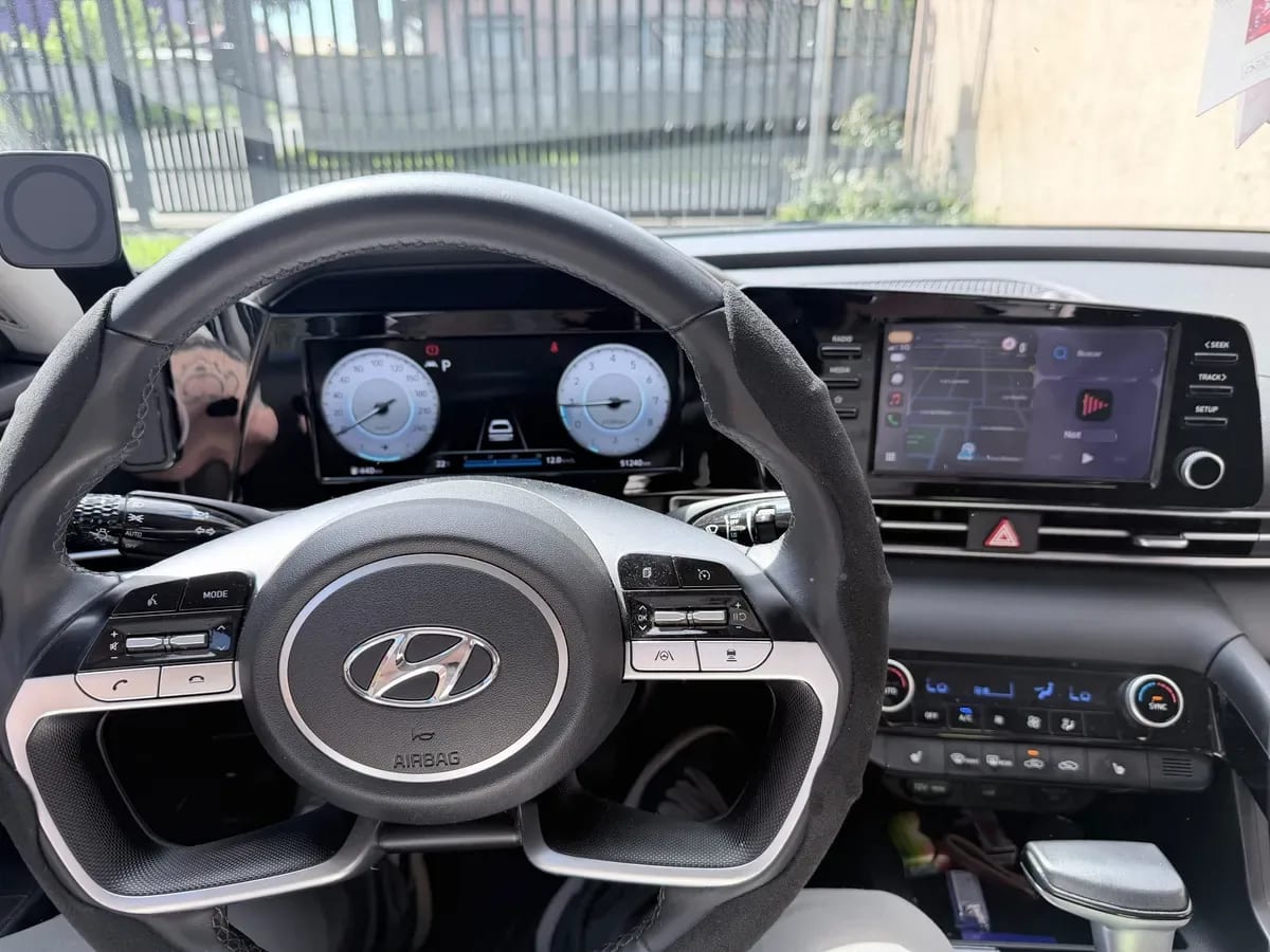 Hyundai ELANTRA 2.0 Cn7 Premium At año 2022