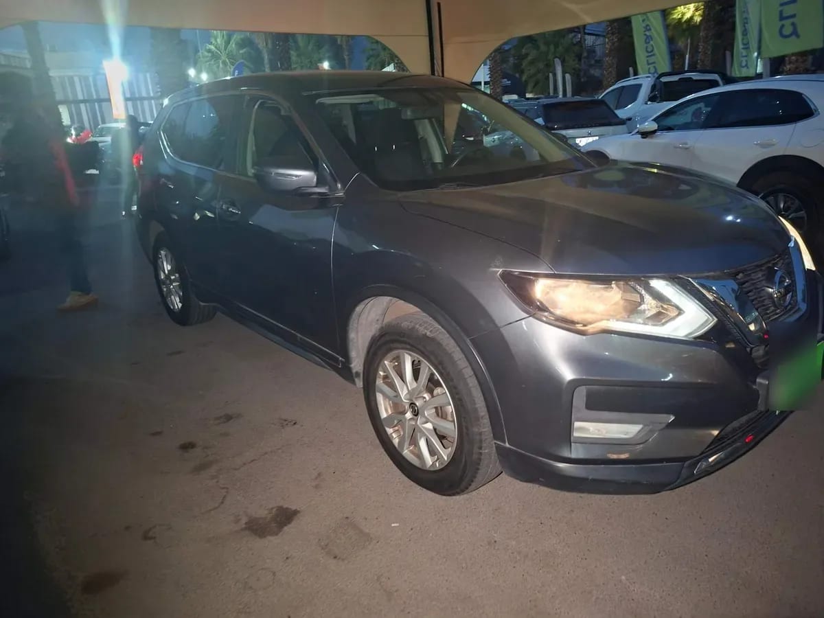 Nissan X-Trail 2.5 Sense Mc 4x2 Cvt At 5p año 2022