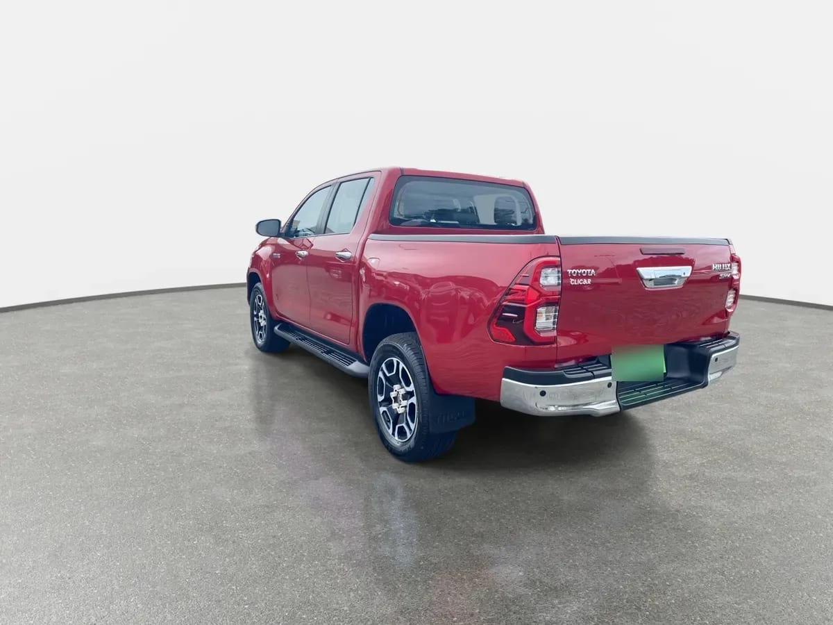 Toyota Hilux 2.8 Srv Diesel 4x4 Dob. Cab. At 4p año 2024