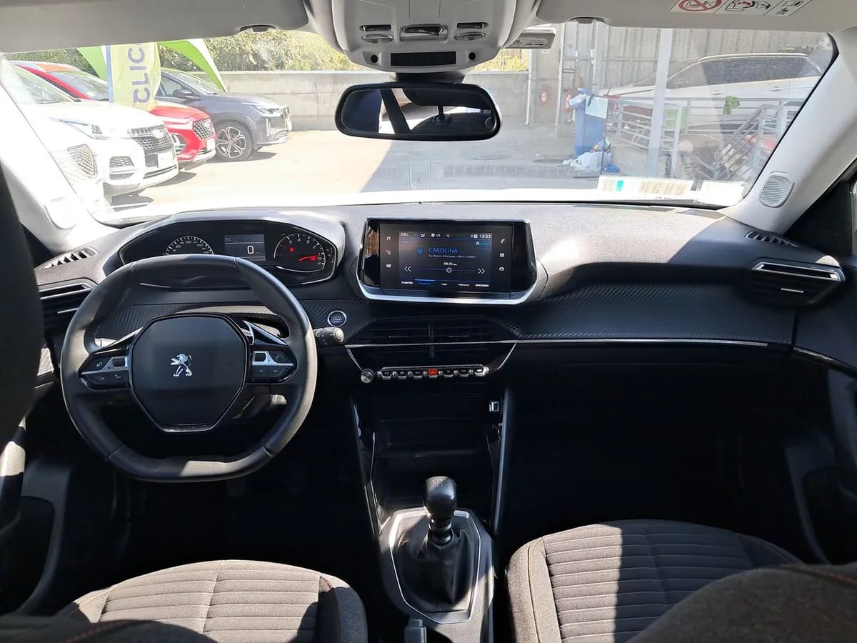 Peugeot 2008 1.2 Active Puretech 130 4x2 Mt 5p año 2022