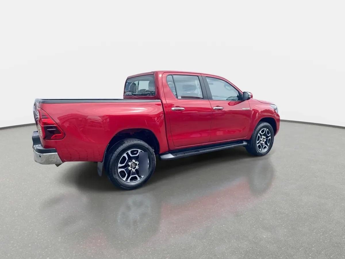 Toyota Hilux 2.8 Srv Diesel 4x4 Dob. Cab. At 4p año 2024