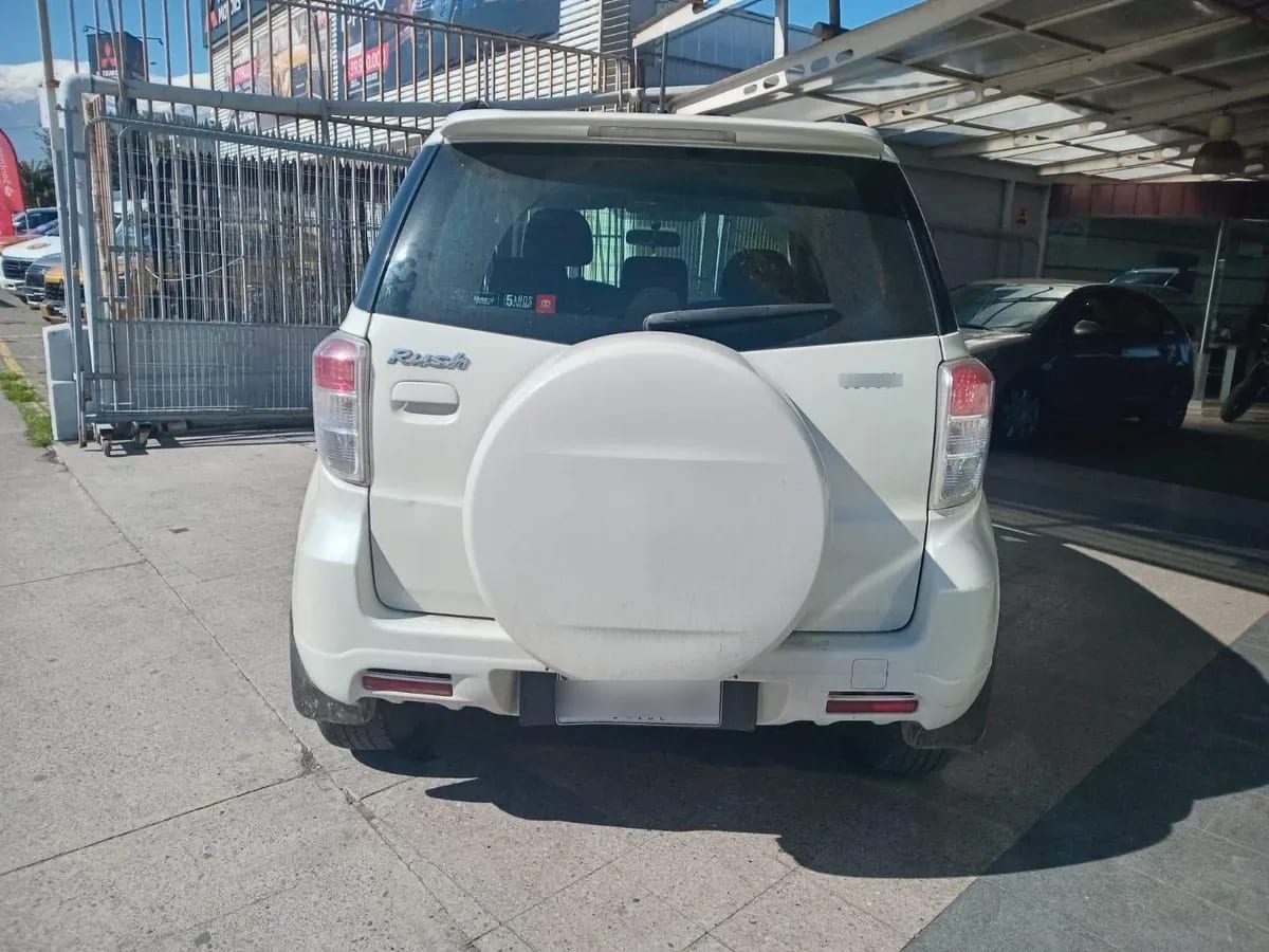 Toyota Rush 1.5 Lei 4x2 Mt 5p año 2019