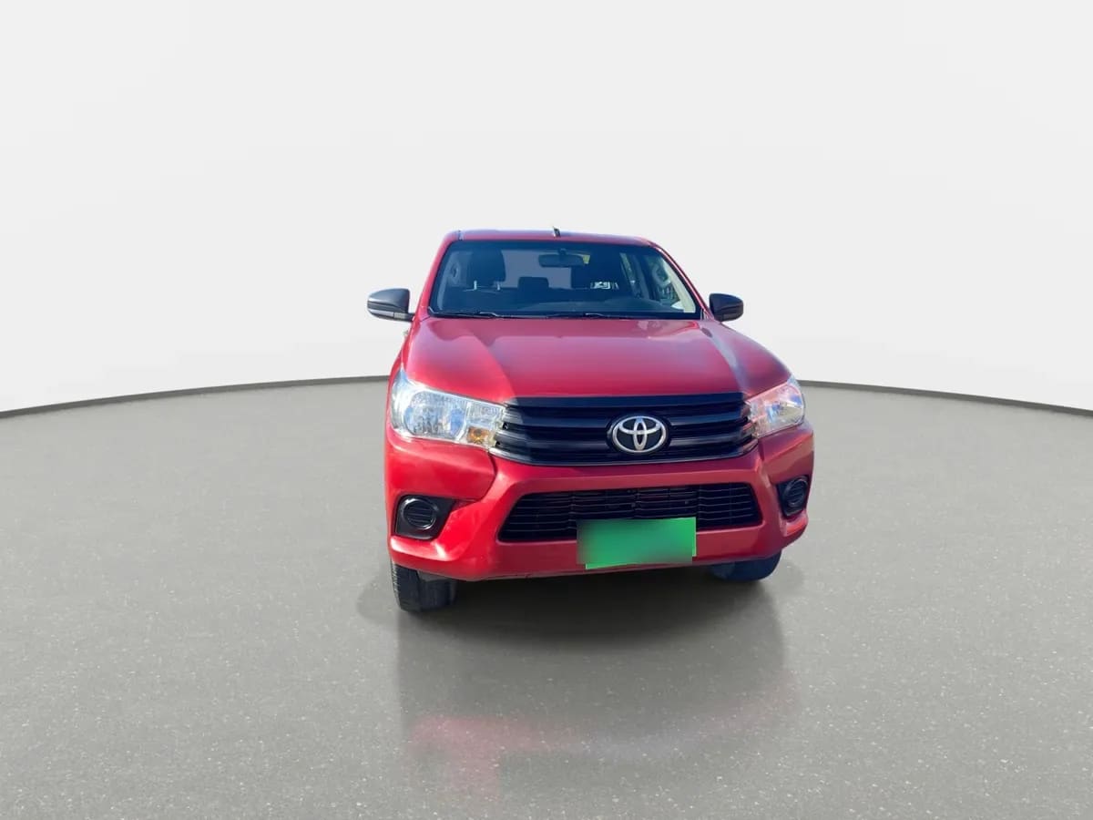 Toyota Hilux 2.4 Dx Diesel 4x2 Dob. Cab. Mt 4p año 2023