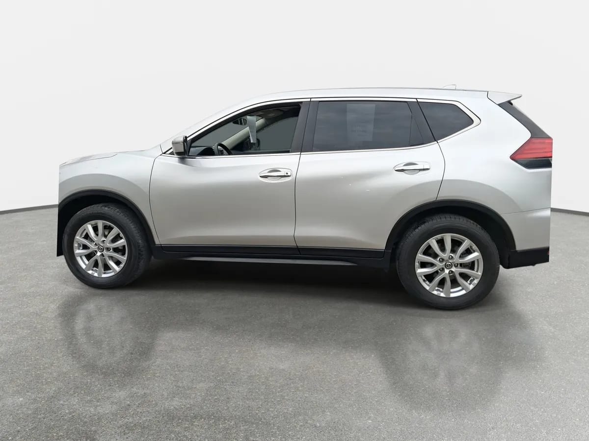 Nissan X-Trail 2.5 Sense 4x2 2row Cvt At 5p año 2023