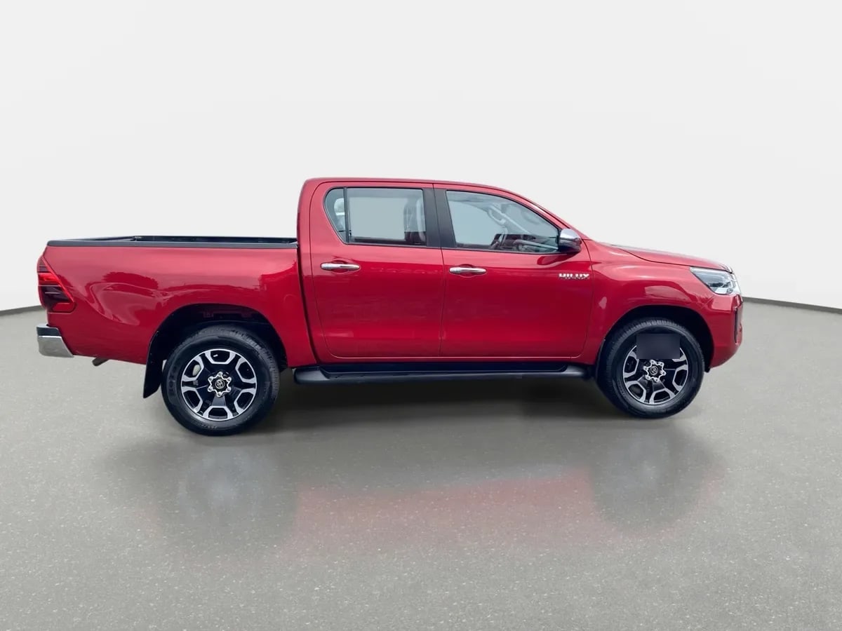 Toyota Hilux 2.8 Srv Diesel 4x4 Dob. Cab. At 4p año 2024