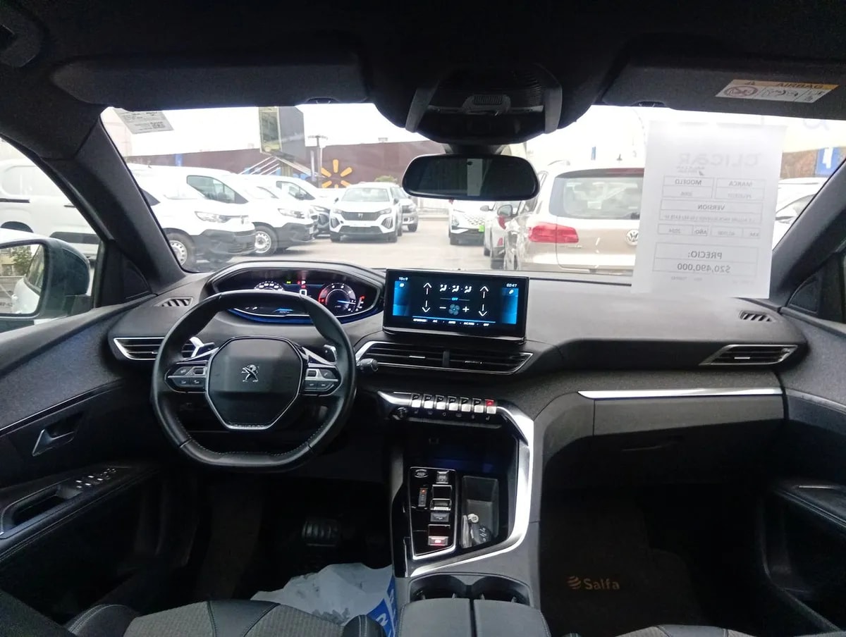 Peugeot 3008 1.5 Allure Pack Bluehdi 130 4x2 Eat8 5p año 2024