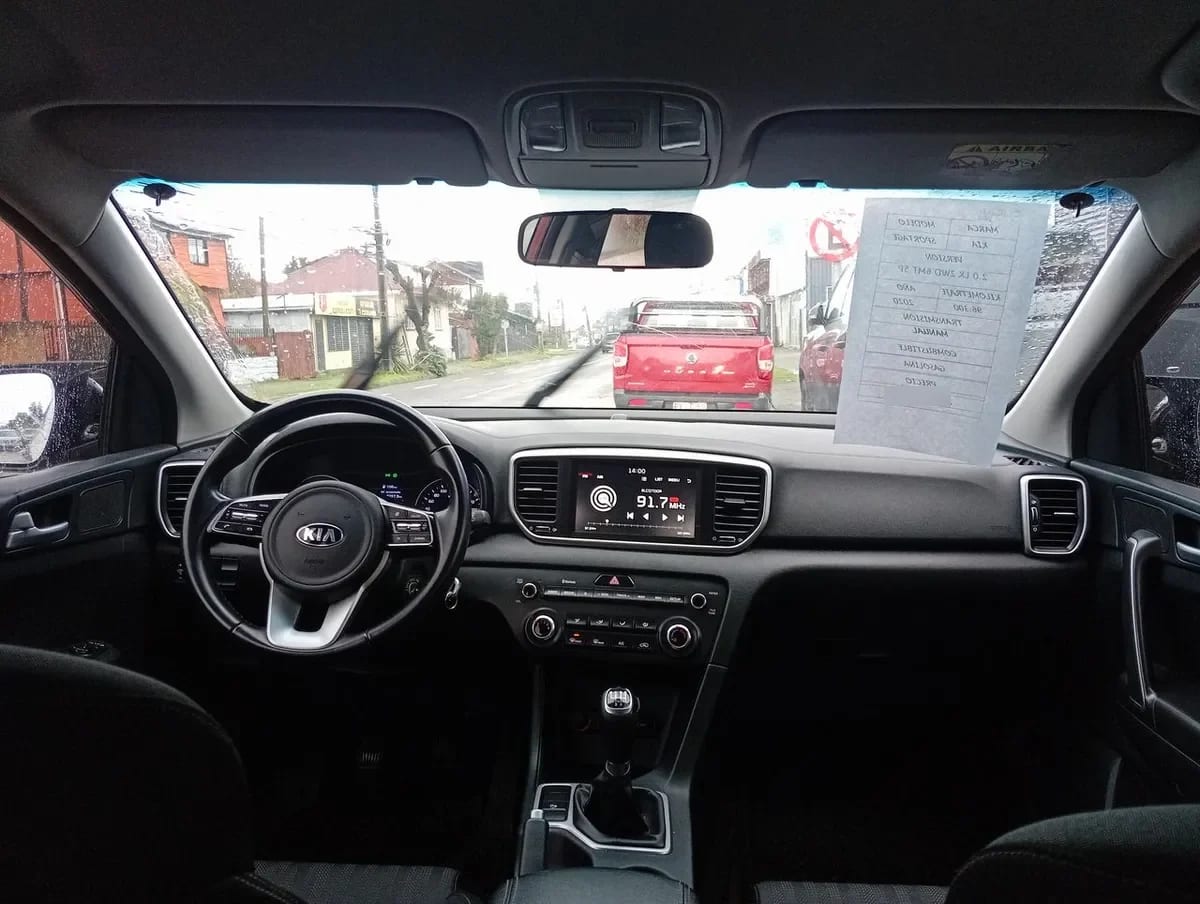 Kia Sportage 2.0 Lx 2wd 6mt 5p año 2020