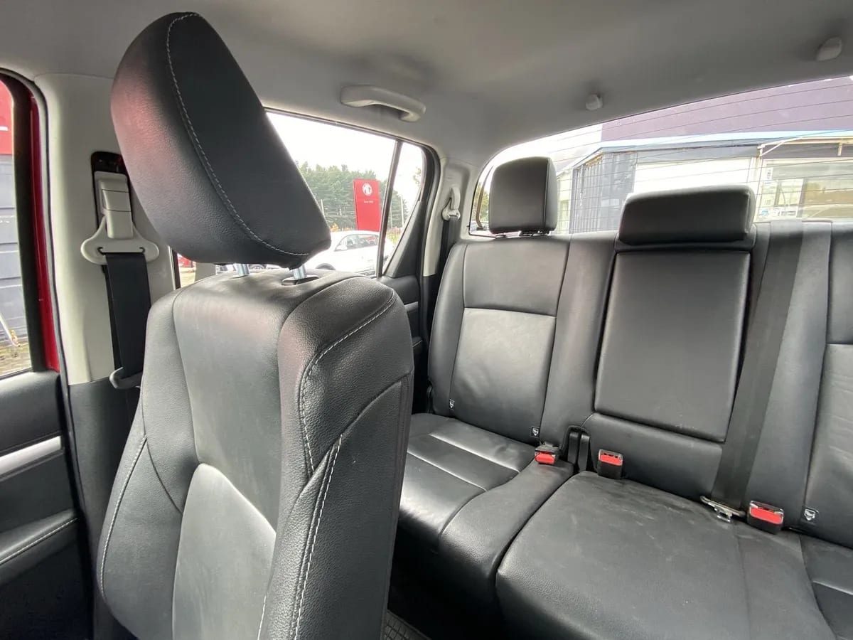 Toyota Hilux 2.8 Srv Diesel 4x4 Dob. Cab. At 4p año 2024