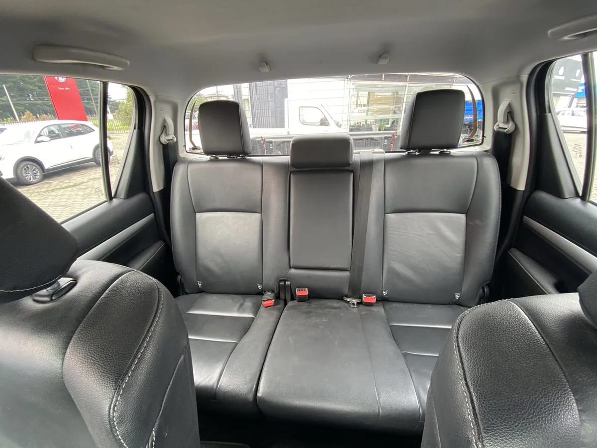 Toyota Hilux 2.8 Srv Diesel 4x4 Dob. Cab. At 4p año 2024