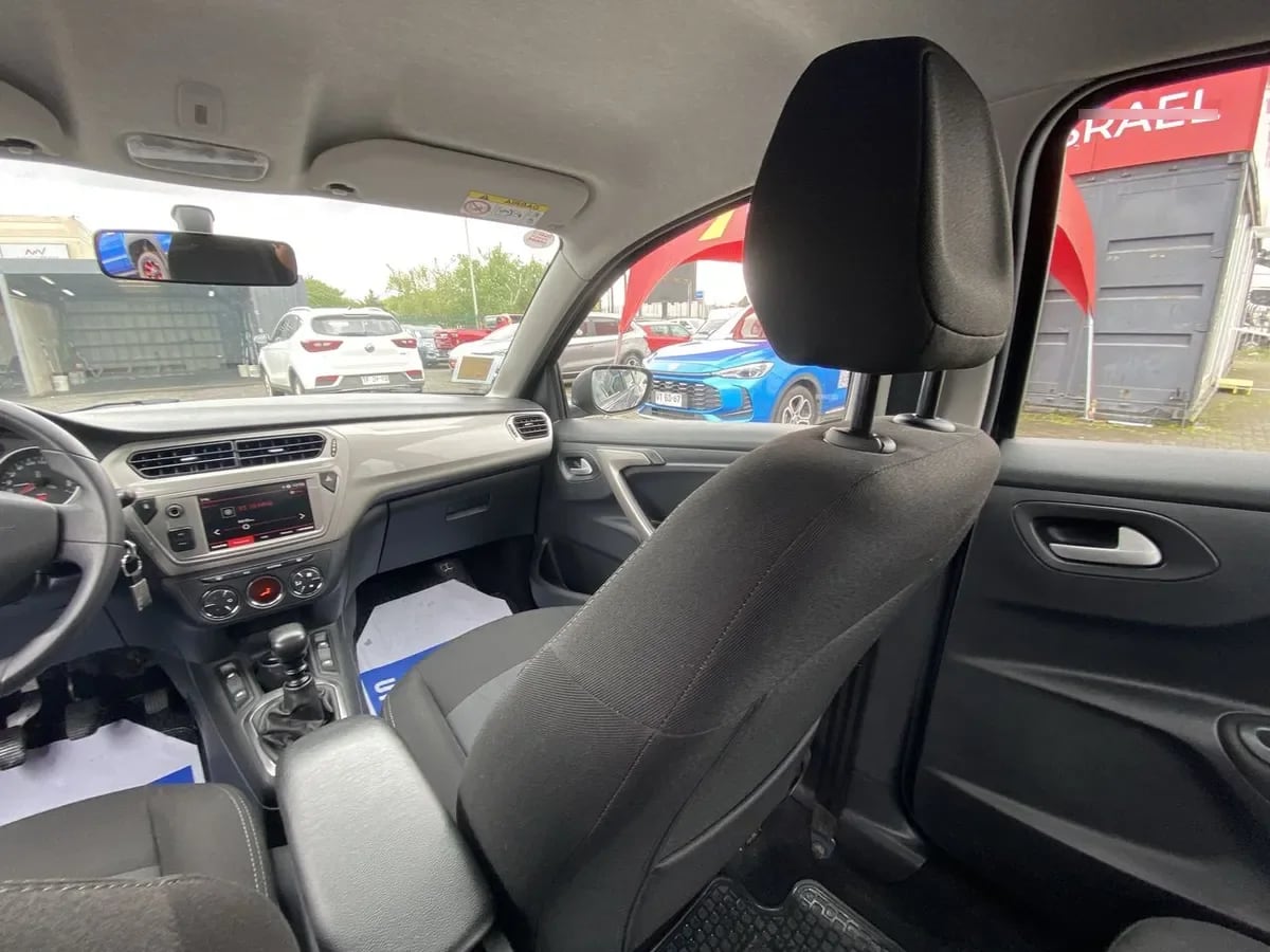 Citroen C-Elysee 1.5 Feel Pack Hdi Diesel 4x2 100 Bvm Mt 4p año 2024