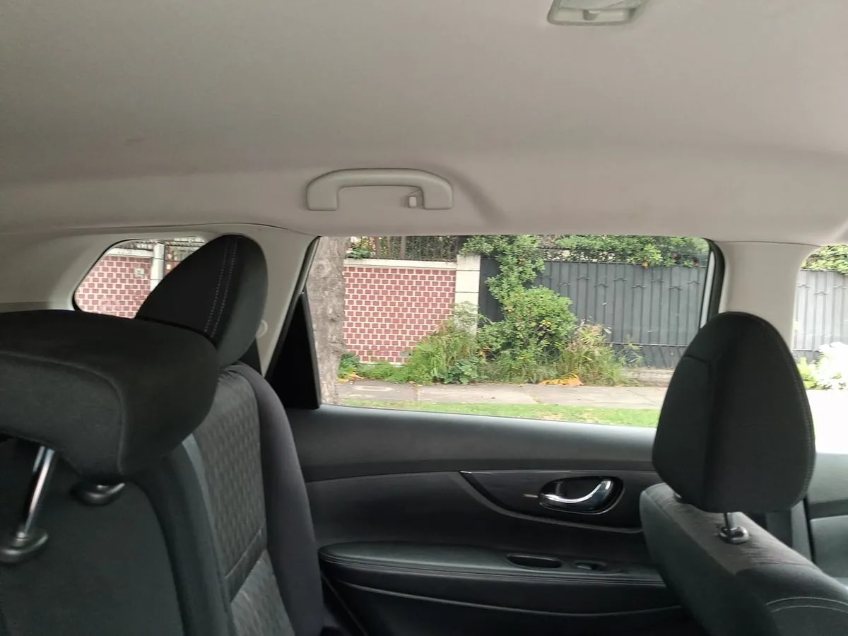 Nissan X-Trail 2.5 Sense 4x2 2row Cvt At 5p año 2023