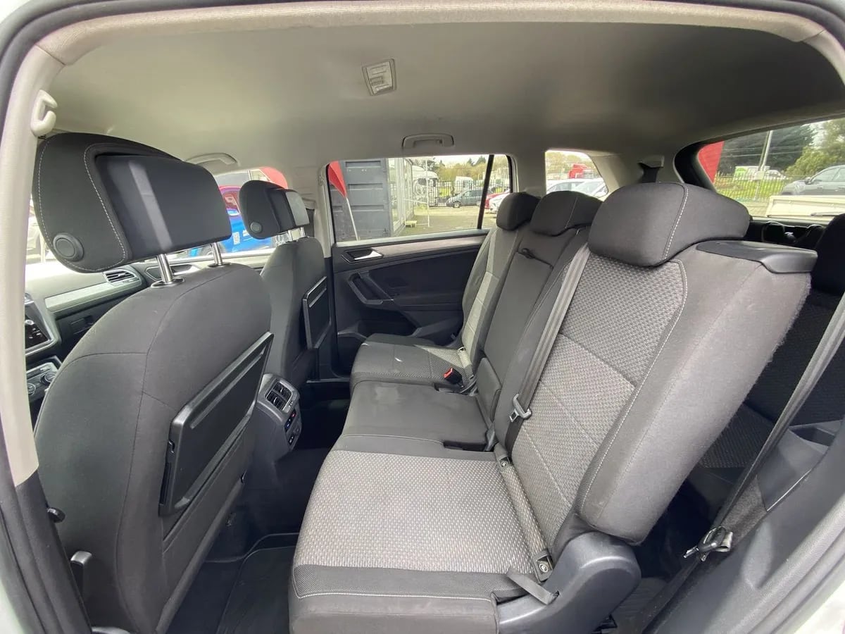 Volkswagen Tiguan 2.0 Tdi Comfortline Diesel 4motion 4x4 150hp 7a At 5p año 2019