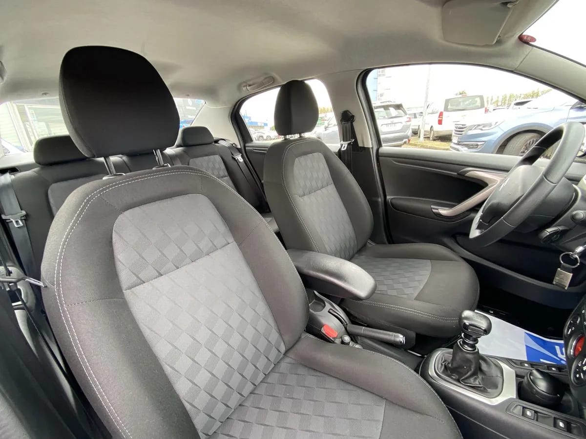 Citroen C-Elysee 1.5 Feel Pack Hdi Diesel 4x2 100 Bvm Mt 4p año 2024