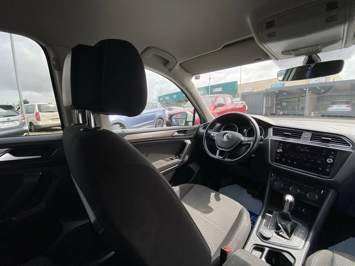 Volkswagen Tiguan 2.0 Tdi Comfortline Diesel 4motion 4x4 150hp 7a At 5p año 2019