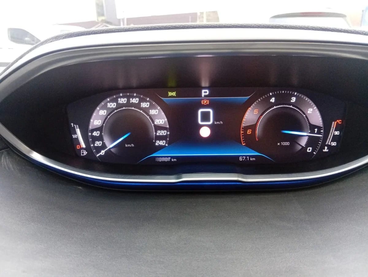 Peugeot 3008 1.5 Allure Pack Bluehdi 130 4x2 Eat8 5p año 2024
