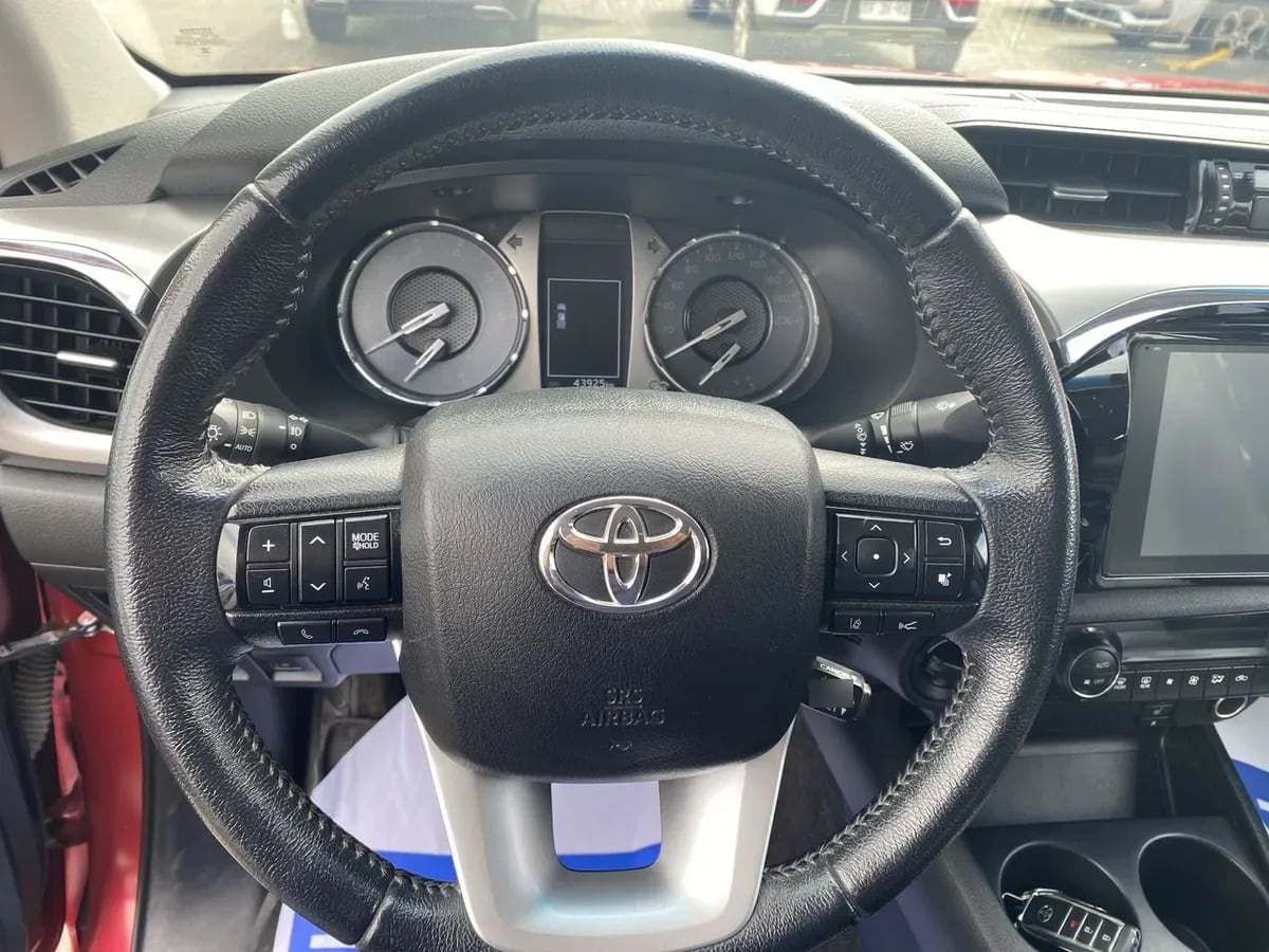 Toyota Hilux 2.8 Srv Diesel 4x4 Dob. Cab. At 4p año 2024