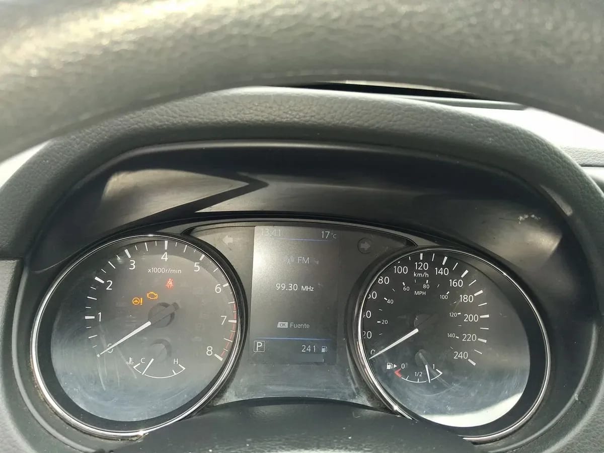 Nissan X-Trail 2.5 Sense 4x2 2row Cvt At 5p año 2023