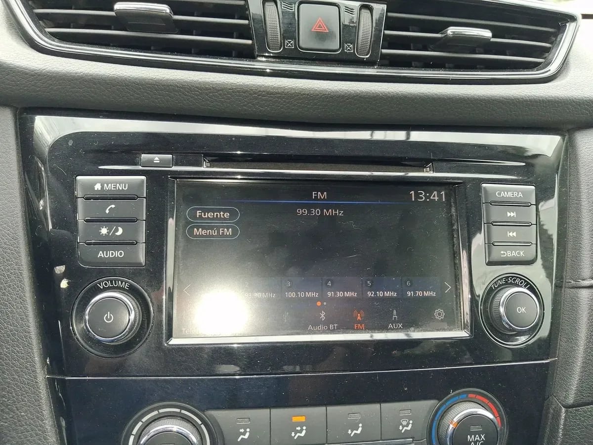 Nissan X-Trail 2.5 Sense 4x2 2row Cvt At 5p año 2023