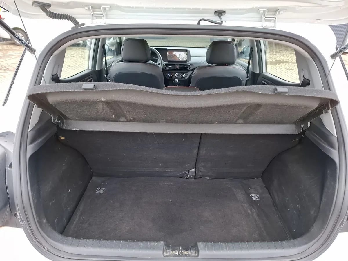 Hyundai Grand I10 1.2 Plus 4x2 Hb Mt 5p año 2024