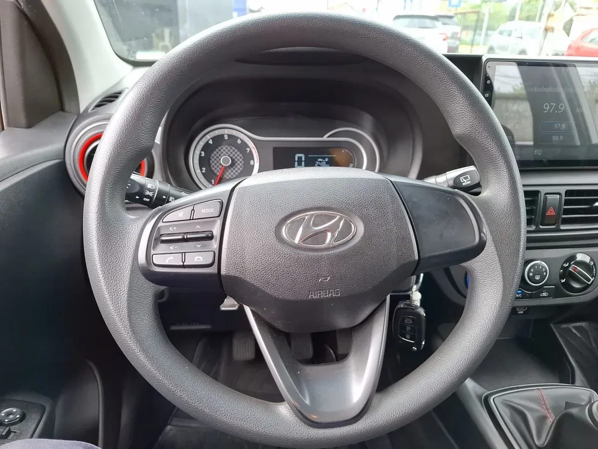 Hyundai Grand I10 1.2 Plus 4x2 Hb Mt 5p año 2024