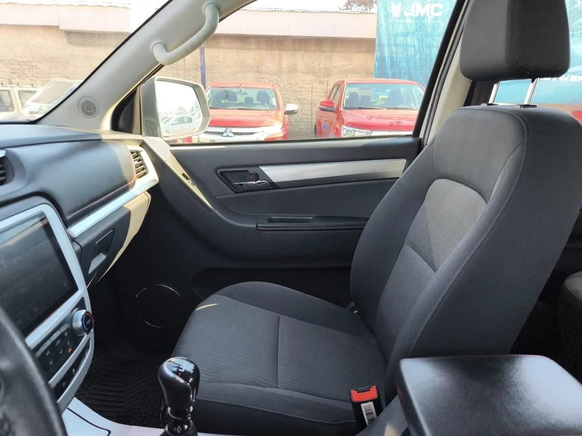 JAC T8 2.0 Comfort 4x2 Diesel Mt 4p año 2022